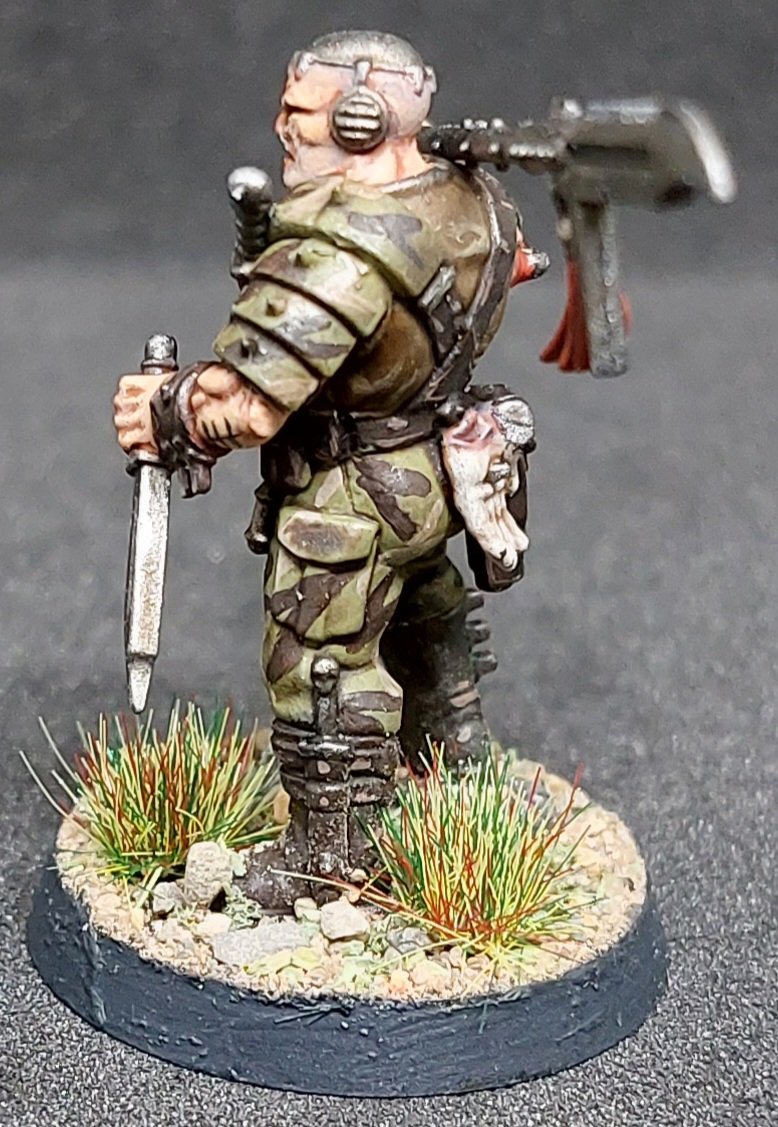 Meet Frank 

Frank is an ex Catahan Veteran from the Catachans Devils company, which is like a suicide squad of misfits, who excel in their combat abilities even though they can be a loose cannon.
Hope you guys like thanks
#WarhammerComminity 
#warhammer40k #paintingminiatures