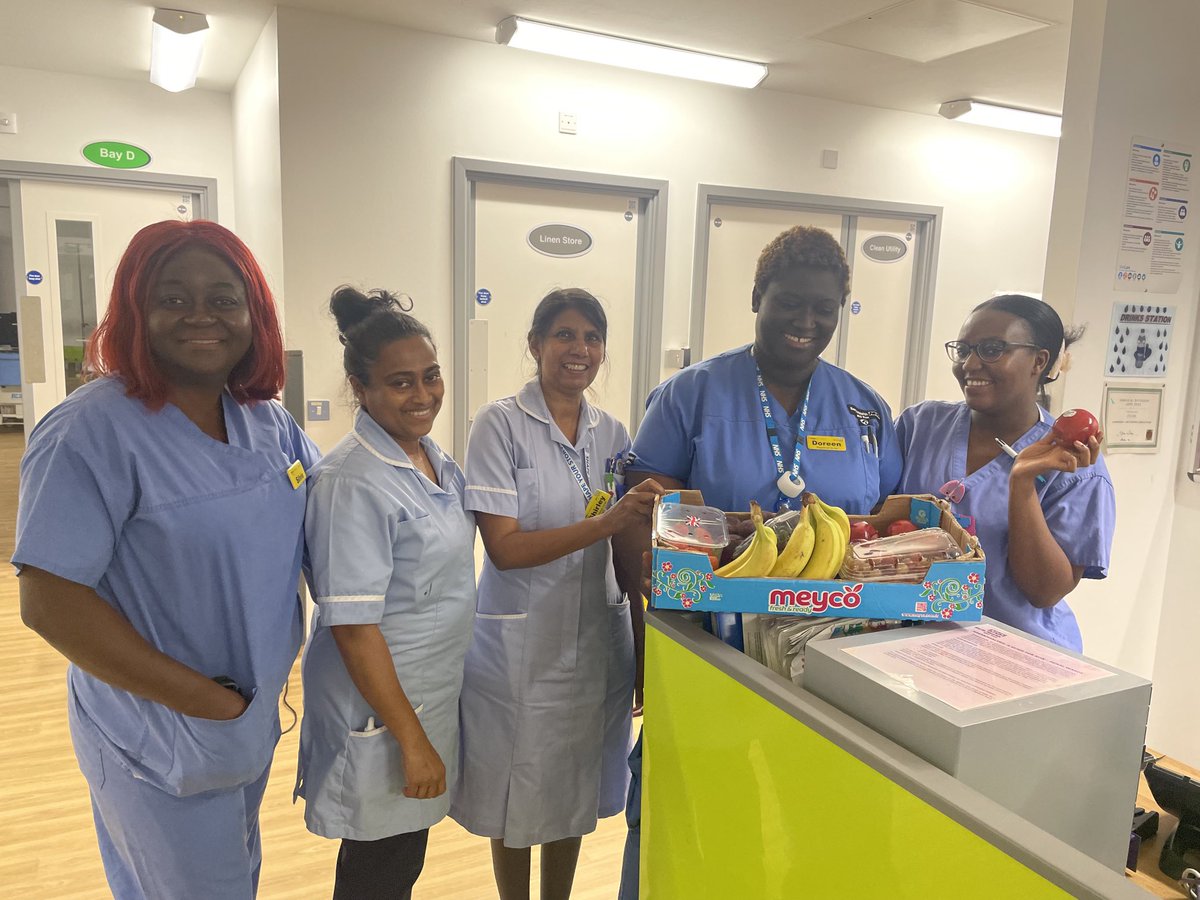 A healthy options massive thank you to the fabulous nursing staff on Poplar ward who are working under such pressure to keep our elective programme running ⁦@ratansiz⁩ ⁦@amanjit⁩ ⁦@surgerywxh⁩ ⁦@neilbourke1988⁩ ⁦@CAlexanderNHS⁩