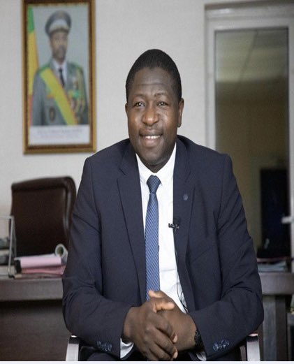 HamzabSow1's tweet photo. Le directeur de l’Agence Nationale de l’Aviation Civile (ANAC) du Mali, le colonel Drissa Kone qui avait donné l’autorisation à Air France de reprendre ses vols le 13 octobre, aurait été limogé par sa hiérarchie. Selon Nathalie Yamb. https://t.co/pX2LsUP4Rn