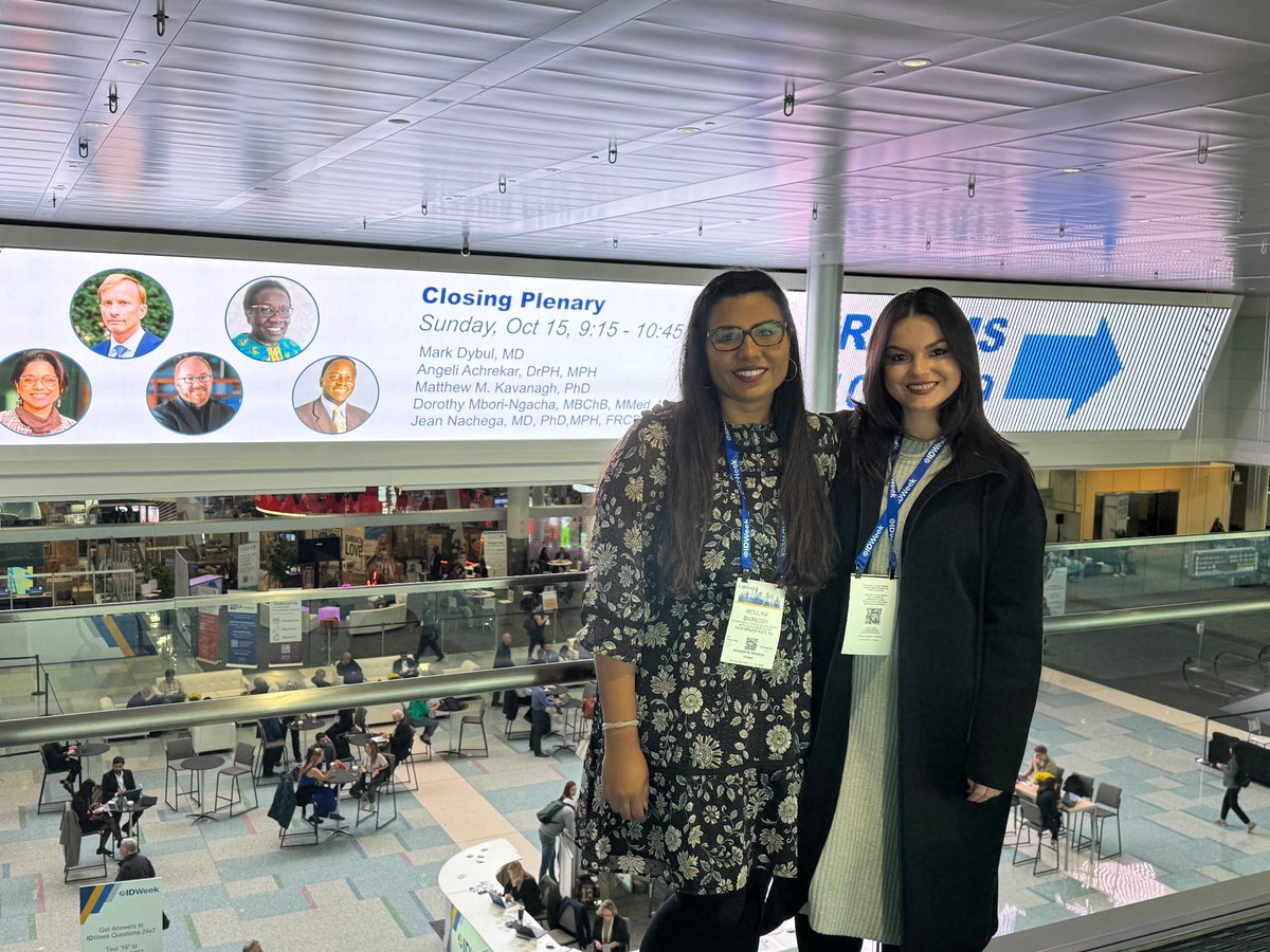 RWJMS_ID's tweet photo. Hi 👋 we’re here in Boston for #IDWeek! ��🥳
#IDX #IDtwitter https://t.co/UEttWWTLfp