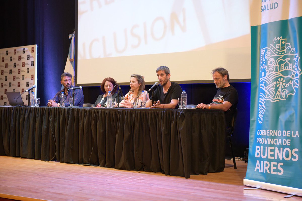 julietacalmels's tweet photo. ❤️‍🩹Vamos hacia la desmanicomializacion en @BAProvincia porque vivir en comunidad es un derechos de todas y todos. https://t.co/TPoY2eoJCA