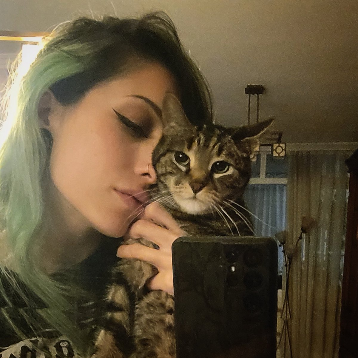 AWinterRaven1's tweet photo. With my baby❤️❤️❤️❤️
.
.
.
#goth #gothgirl #gothmodel #witch #witches #gothic #gothicgirl #gothicmodel #gothootd #gothicootd #ootd #gothmotd #gothicmotd #makeup #darkmakeup #darkclothes #gothclothes #baphomet #gothicaccesories #altmodel #altgirl #alternative #girlswithplugs https://t.co/BTwi2oO9V1