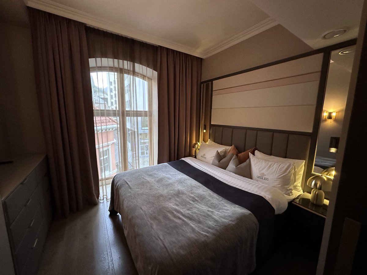All checked in at the gorgeous Opus XVI,  home for the next few nights, huge room(s) 🙏 #Bergen #Norway