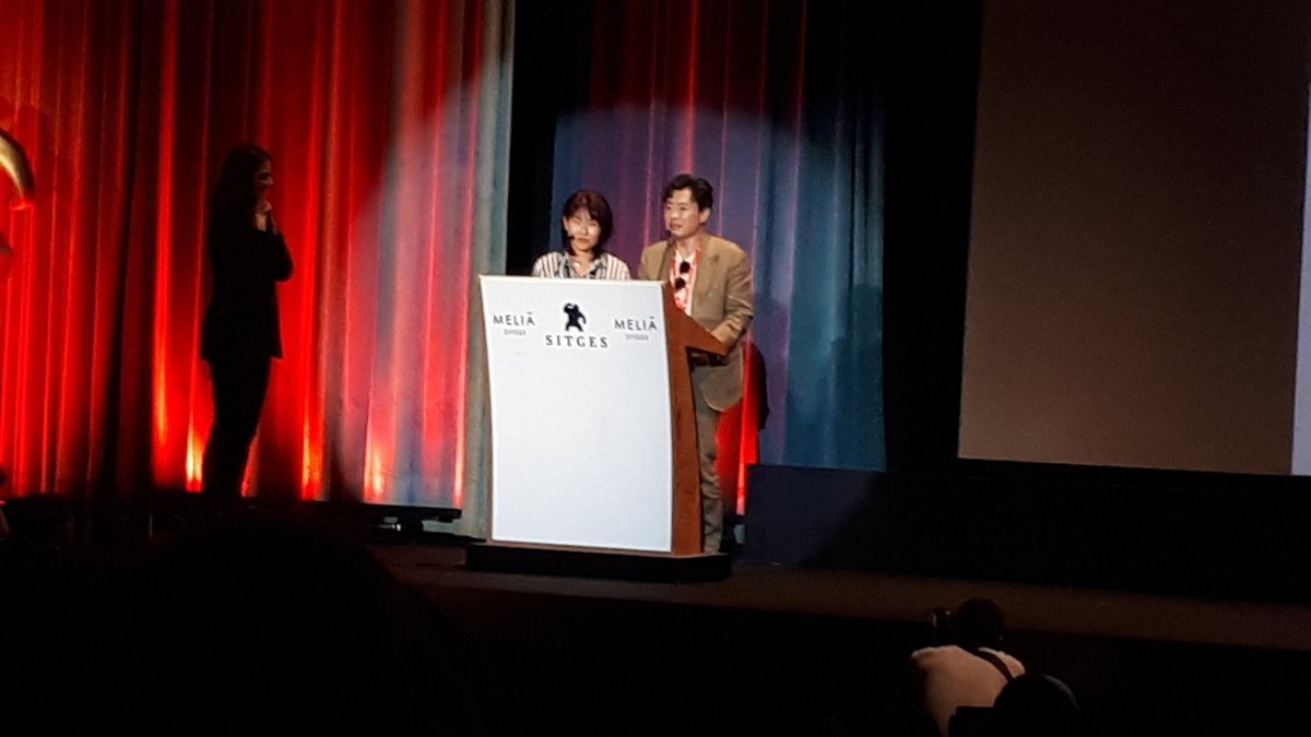 14. SMUGGLERS <a href="/sitgesfestival/">Sitges Film Festival</a> Divertida peli de acción coreana liderada por un grupo de mujeres que pescan orejas de mar a pulmón, pero la situación del país las obligará a buscar otros recursos. Además de diversión, Ryoo nos regala planos mágicos de empoderamiento femenino 8/10