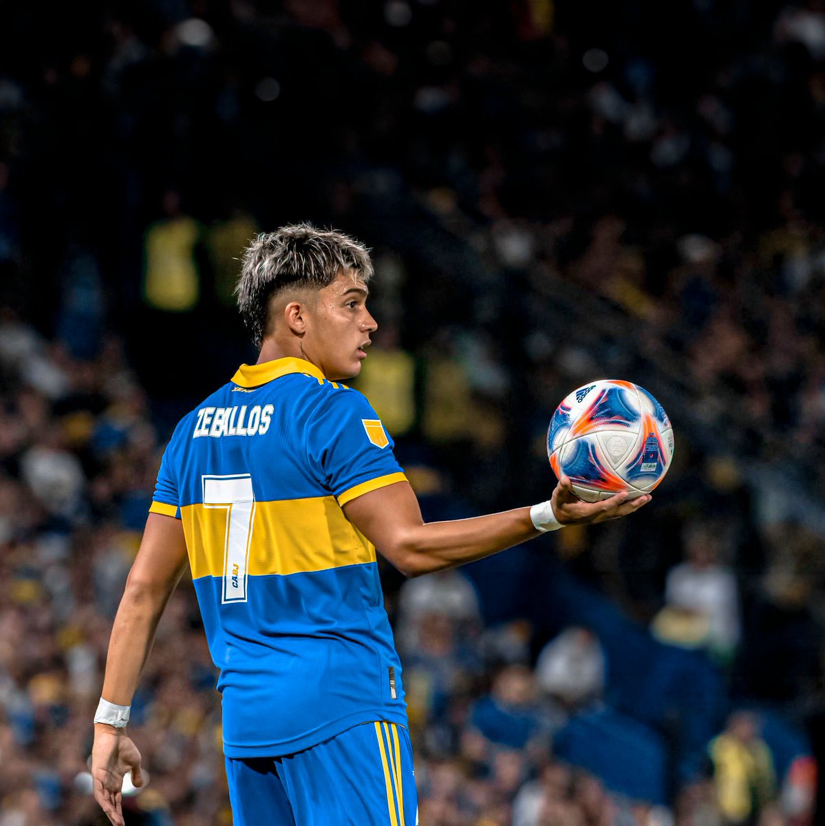Joaconel's tweet photo. De los mejores talentos que vi en Boca los ultimos años, que esto sea una mala anecdota y nada más. Estamos con vos. #FuerzaChanguito. https://t.co/HFNm19IZ8F