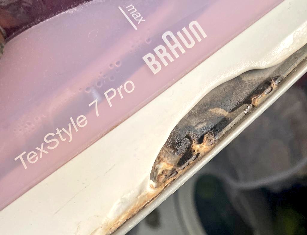 lapiva_'s tweet photo. Just came off the phone with @Braun @ProcterGamble apparently they now design irons so that they start melting from the core: unless this happens within 2 years of purchase there's nothing to be done. Any #ConsumerProtection expert on the line? https://t.co/MKaEHdmDGD