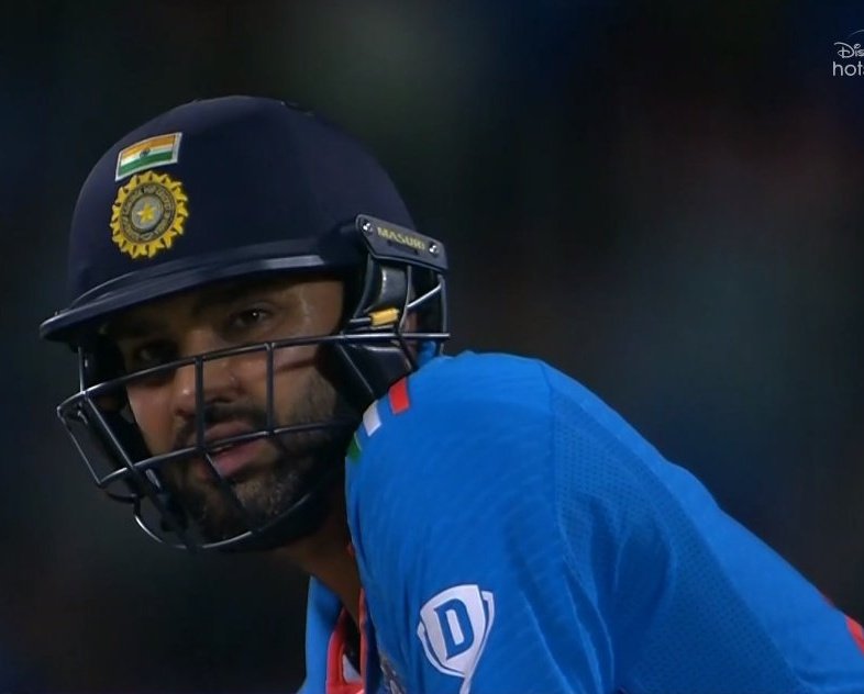 When the lights are dimmest,
Pressure is lowest,
The Crowd is quitest,
The poorest will arrive,
The weakest will survive,
The minnow basher will thrive.
ROHIT SHARMA🔥

#INDvsAFG