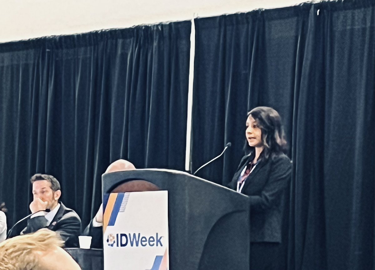 So proud of Vicky Khoury, one of our second year fellows, on her excellent case presentation at <a href="/IDWeekmtg/">IDWeek</a> ! <a href="/Vkhoury85/">Vicky Khoury</a> 🦠🧫🍄