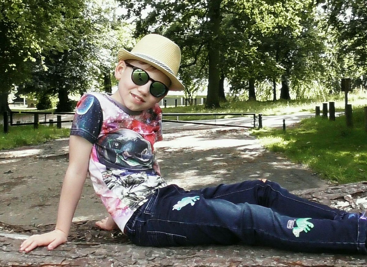 LeoVelchev's tweet image. Good morning &amp;amp; good afternoon everyone and a happy Wednesday! It is such a lovely, sunny day here in bonnie Scotland.Wishing everyone fantastic day!Stay positive, healthy and keep smiling as the life is not so easy these days but “The show must go on” 
#childmodel #childactor