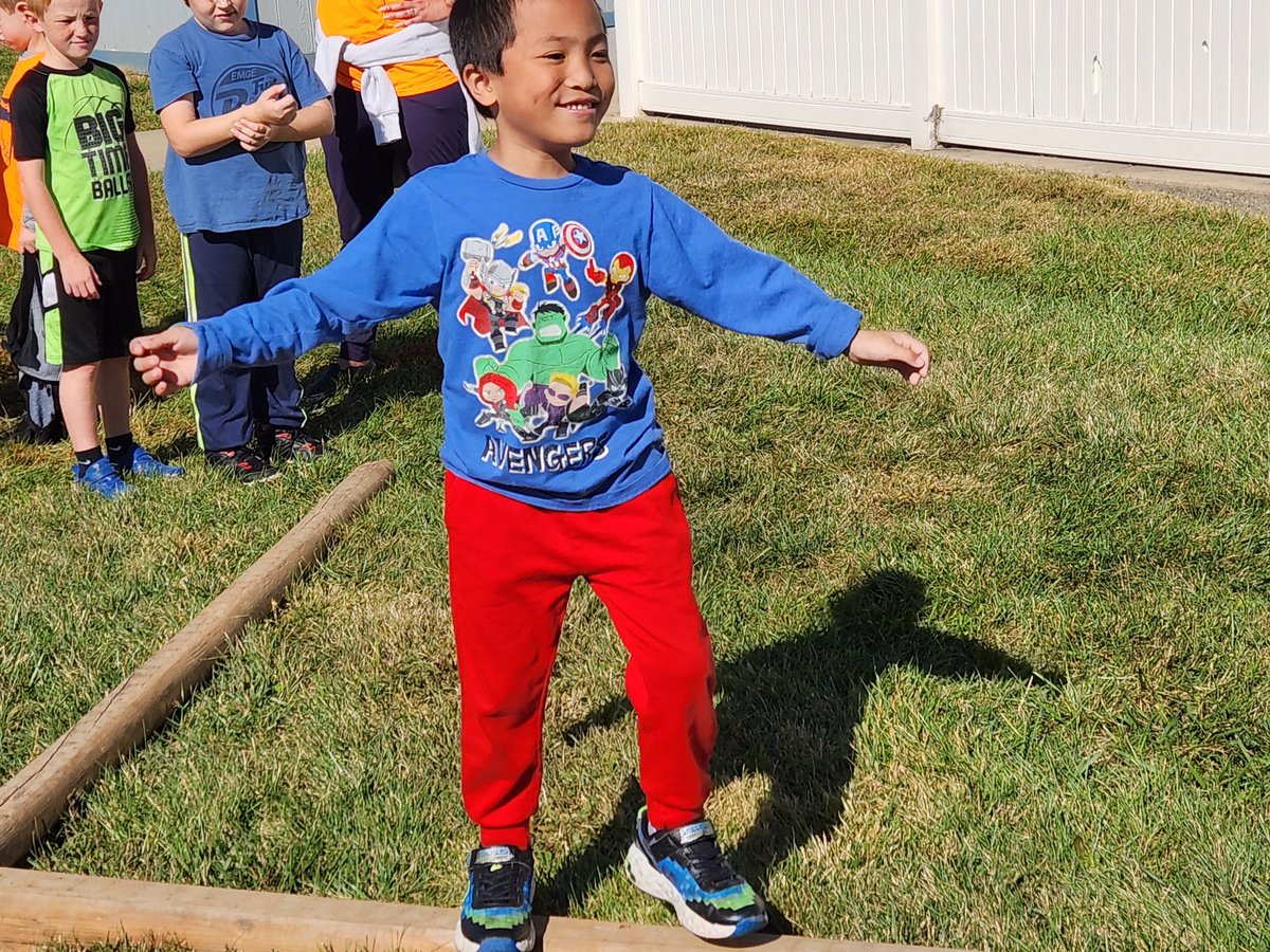 ZumEmge's tweet photo. The students had a blast participating in Operation Obstacles yesterday! Thank you to the Emge PTO for organizing such a fun event and a BIG THANK YOU to everyone who donated to our school!
#EmgePride https://t.co/FFdBKKKlaA