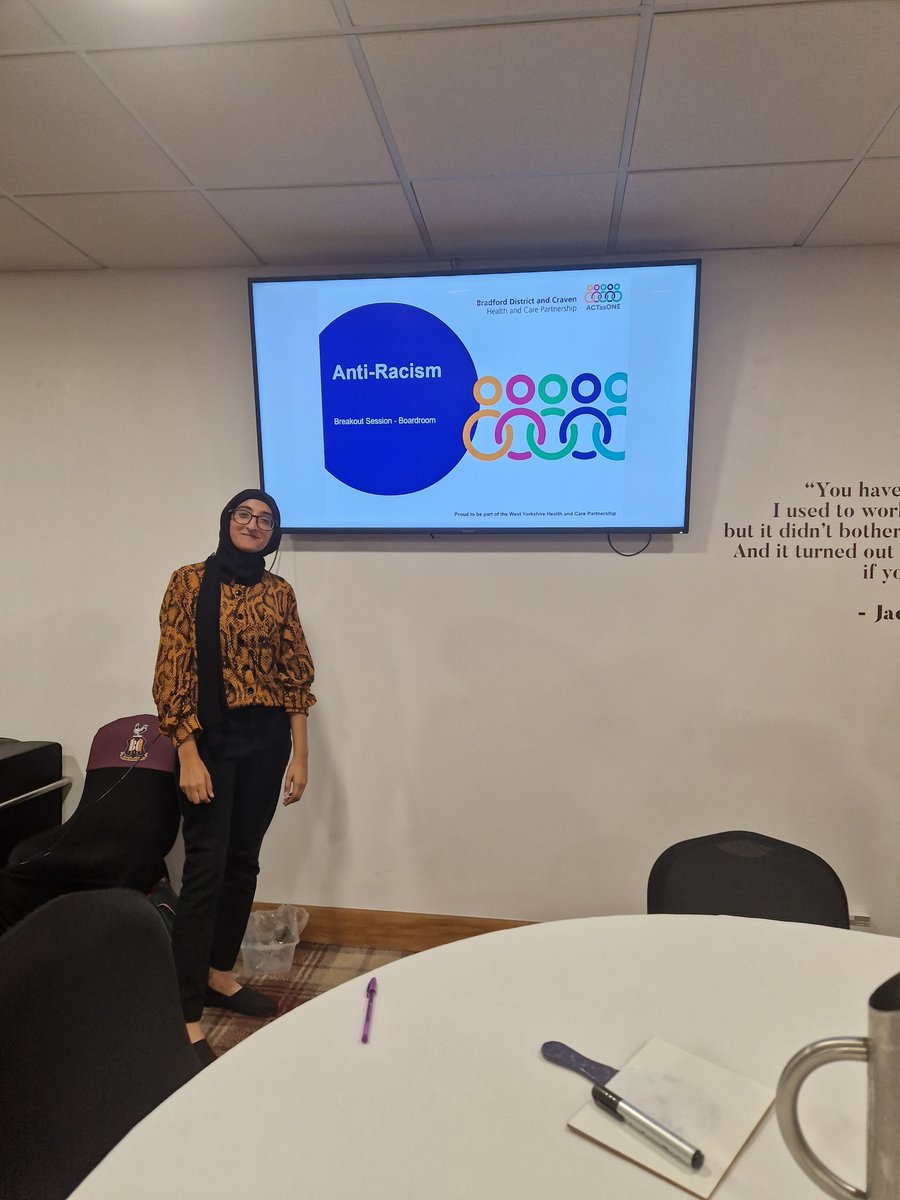 The brilliant <a href="/misbah_ahmed1/">Misbah Ahmed</a> leading the breakout session on Anti-Racism based on her experiences of breaking down barriers! Fantastic session with lots for thought after #BDCAHPs23 #AHPsDay