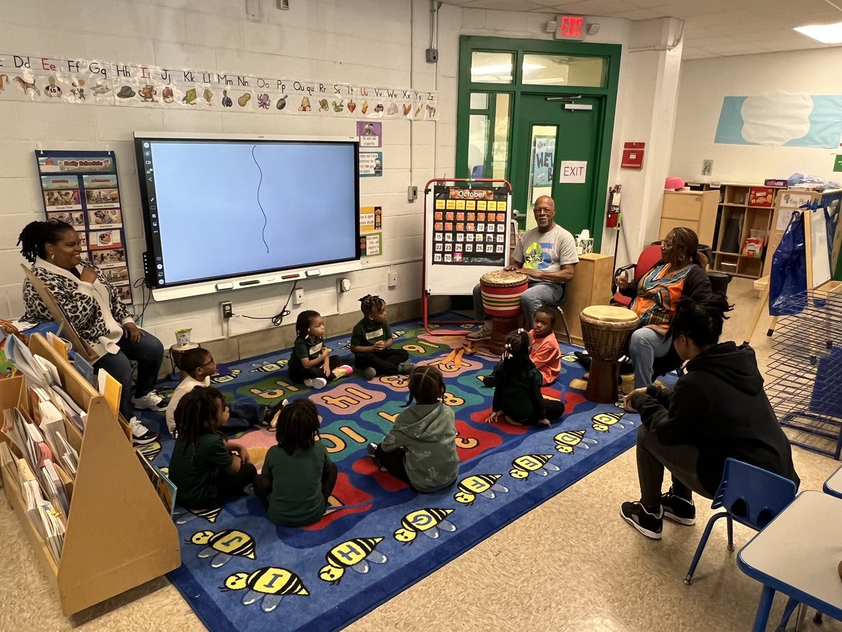 🪘@_inspired_child visits the Pre-K 4 at @MalcolmXDCPS! @dcpublicschools @DCPSChancellor @MayorBowser @DcpsLibrary #inspiredchild #partnerships #dumbarton #art #music #Eagles #MXES #ECE
