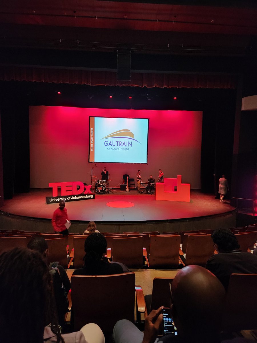 Ajwakbot's tweet photo. 📍
#UJ 
#TEdxUJHB
#ReEngineeringHumanity
#ideasworthspreading https://t.co/YJ78oHGi39