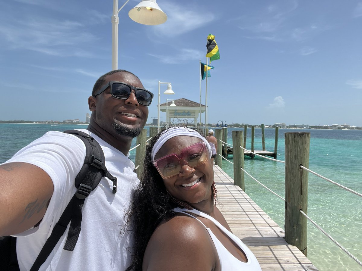 Coach Enrique Davis tweet media