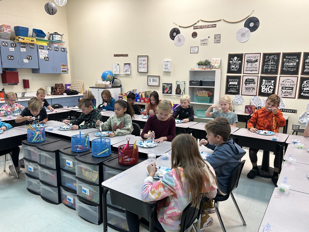 Mrs. Combs tweet media