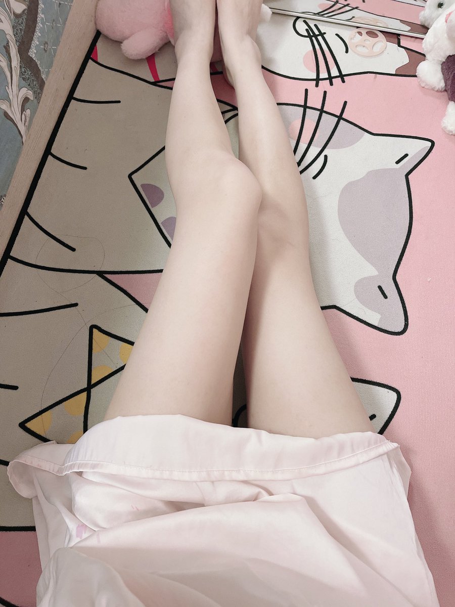 要开心一点 毕竟关心你的女孩子只有我一个 https://t.co/ud1mh4pSdF