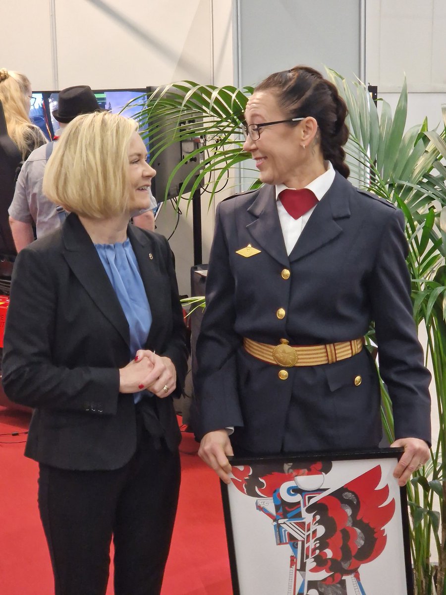 Onnittelut Sari, vuoden 2023 palomies.
 <a href="/KUpelastus/">Keski-Uudenmaan pelastuslaitos</a>, <a href="/MariPSRantanen/">Mari Rantanen</a>