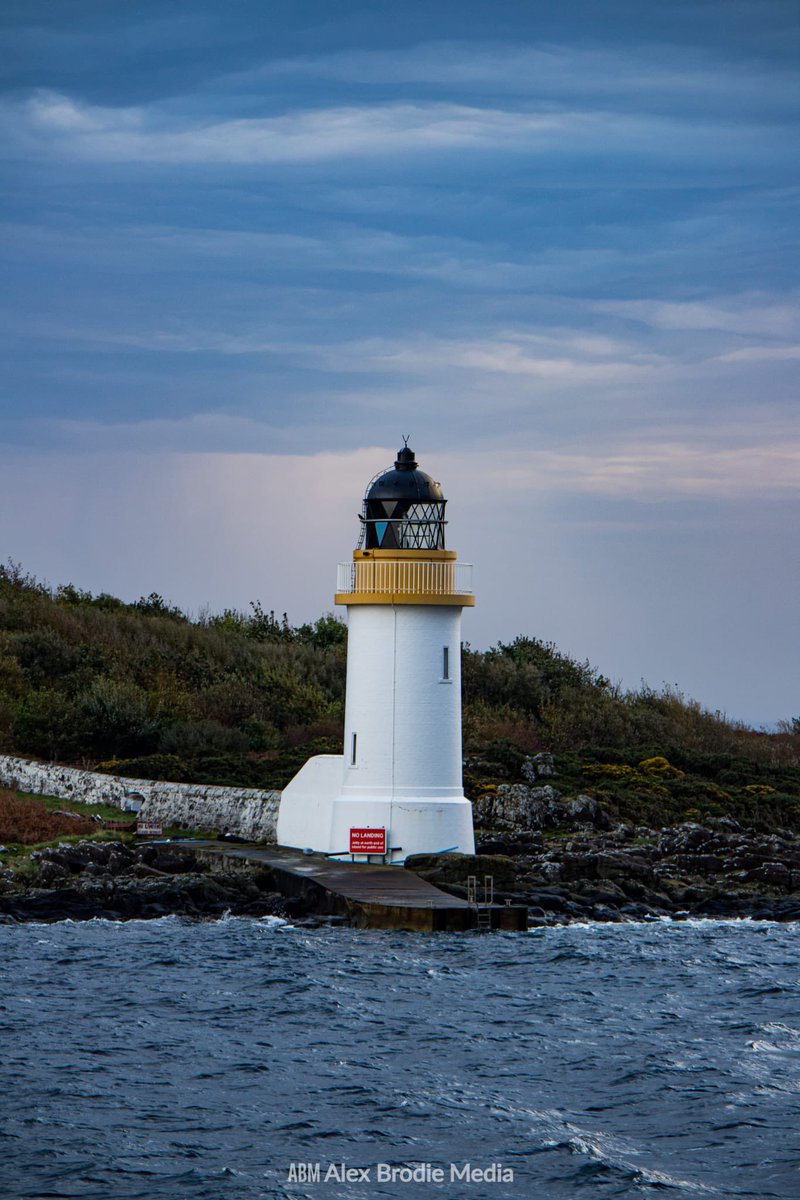 One of our ABs has been flexing their photography skills during Specialist Navigator Training . Take a look at some of AB Brodie’s awesome photos taken around the Firth of Clyde. #HolyIsle #Scotland 🏴󠁧󠁢󠁳󠁣󠁴󠁿
