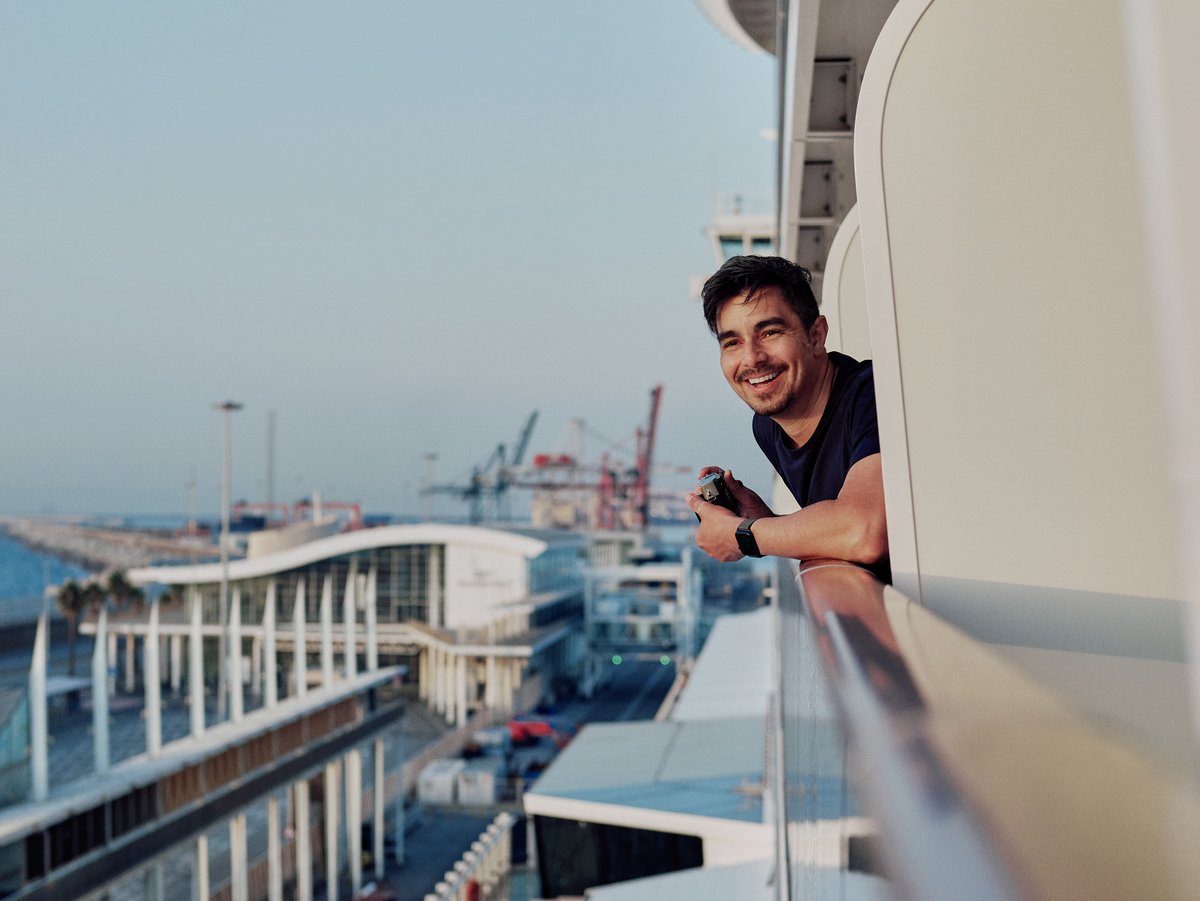 ModernismWeek's tweet image. We're excited to introduce you to our second #PSModSquad to be joining us at Modernism Week – October: @CSantiagoPhoto! See what modernism means to him over on our IG (instagram.co/modernism_week) &amp;amp; learn more here: mwkly.com/people/meet-th…