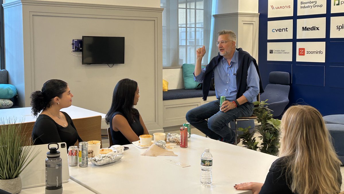 CUAMSB's tweet photo. "The reason you are at business school is not to get a 3.0, that is a side product, you are at business school to find your talents... to magnify them, to minimize your weaknesses, and to turn to your neighbor and say 'how can I help you?'" - Andreas Widmer https://t.co/XcUcGNOQcv
