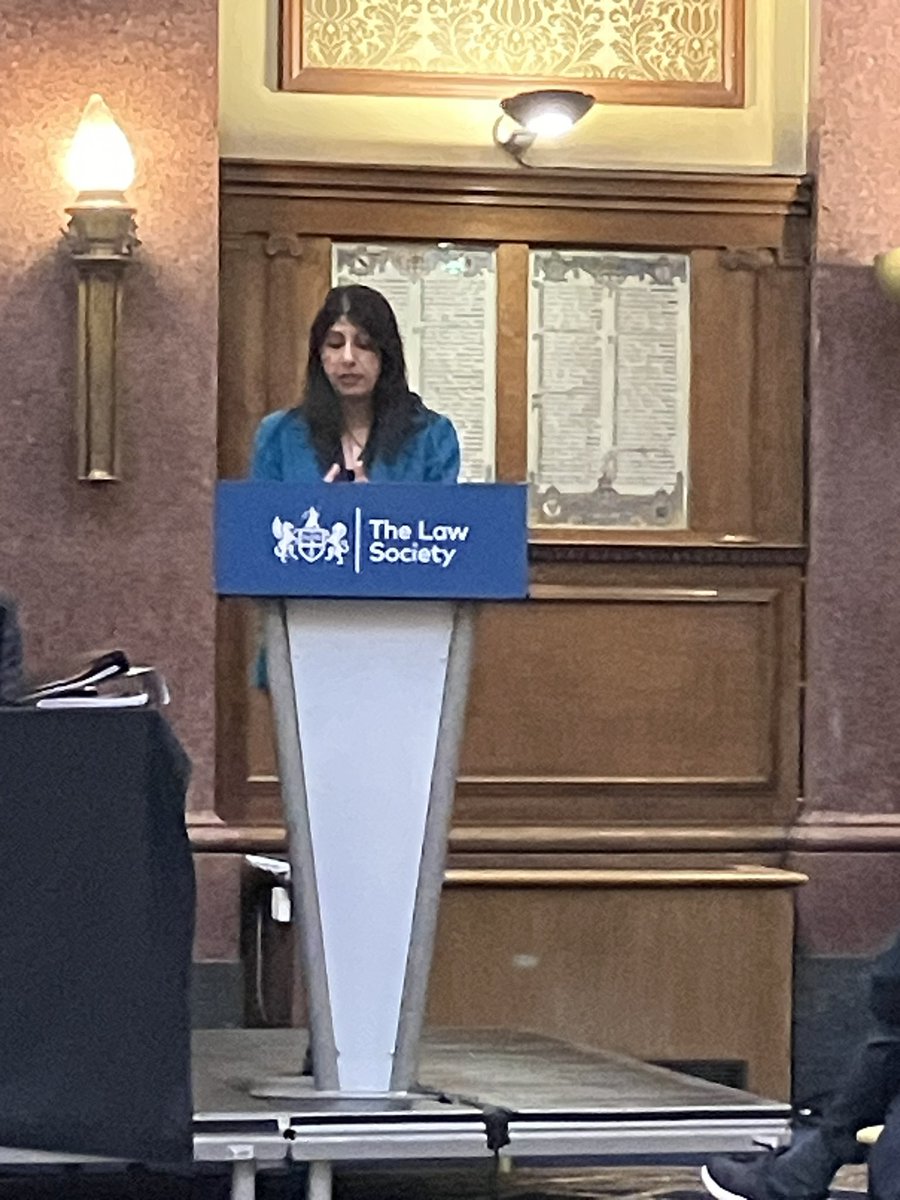 A privilege to be @TheLawSociety to listen to @lubnashuja give her final speech as @LawSocPresident . It has been a challenging and turbulent year for the #RuleofLaw - she has worked tirelessly in this cause and in supporting solicitors.