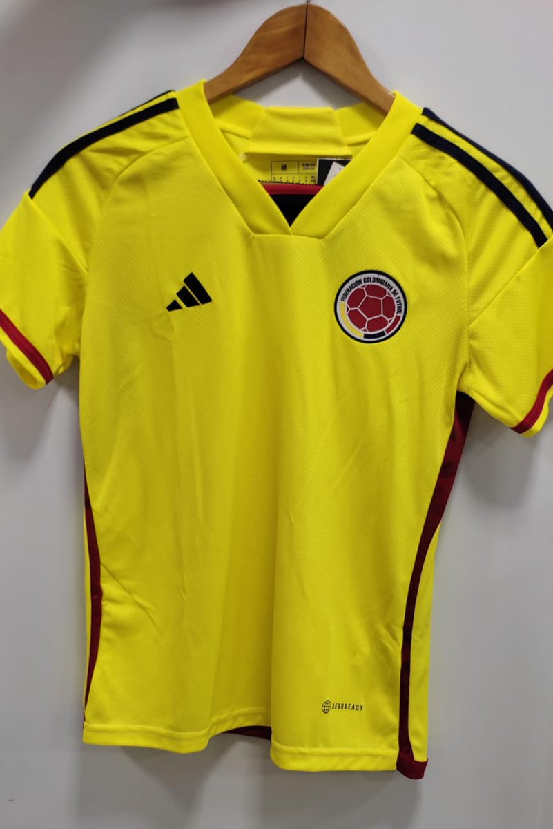 tiendajuniorjs's tweet photo. 🛒 Modo selección Colombia 🔥
🛍️ llévate tu combo liso caballero y dama
💰 por solo $130 mil disponible S hasta xl
🛫Envíos a nivel nacional garantizados
🛵 Barranquilla y soledad domicilios
📱https://t.co/BDnHzmlKs1👈 pedidos y solicitud de catálogo 🤝
@P29Hector @AndresRivasR2 https://t.co/v3kO2iXsbU