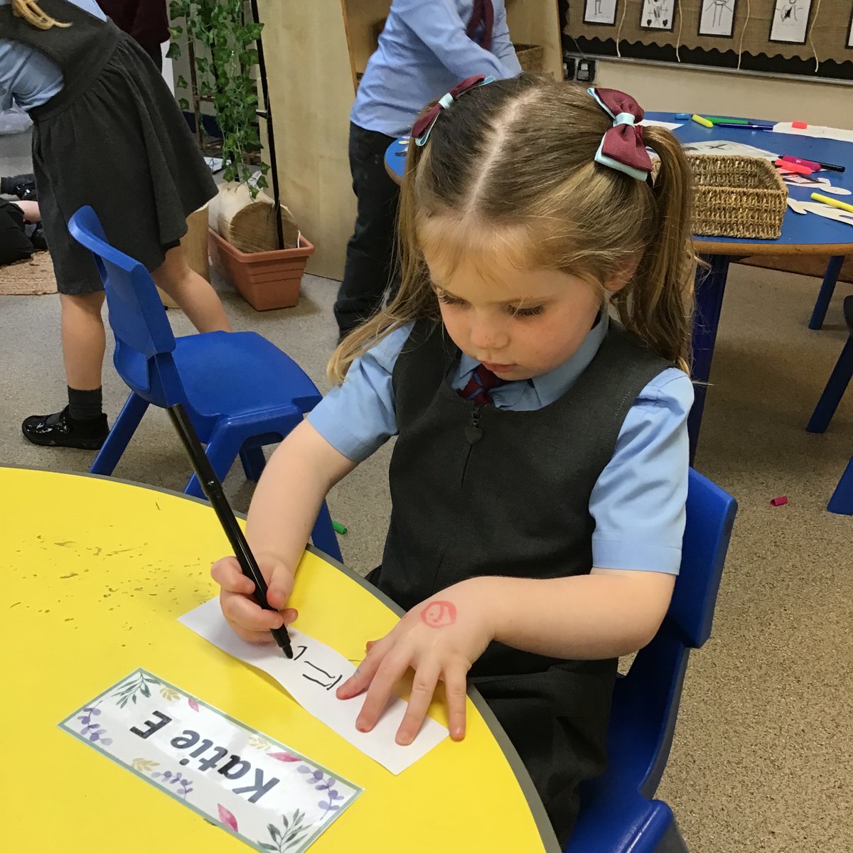 St_Andrew_Apost's tweet photo. I look in the mirror and see... me!☺️Reception have enjoyed creating this wonderful display in class. Their own space creates a sense of belonging and showcases both their self portrait drawings and name writing too! ✍️ We are so proud! 🌟 #SuccessfulSATA #SuccessfulEarlyWriting https://t.co/vl6EflwPD4