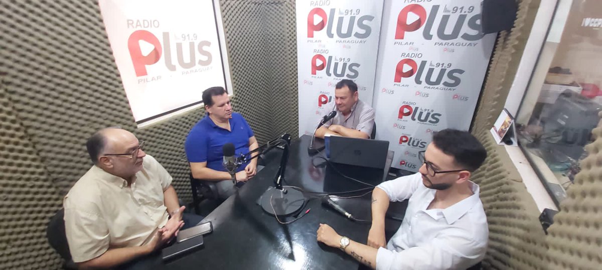 issospilar's tweet photo. Entrevista en Radio Plus, con @hugo_veraojeda y @rodneygmz https://t.co/peCh9AllJt