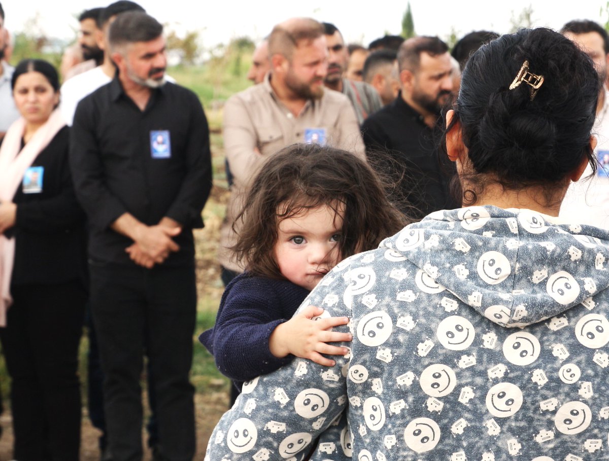 Nifşê nû hêvî û serkeftin e! 

#twitterkurds #Kurdistan #Rojava