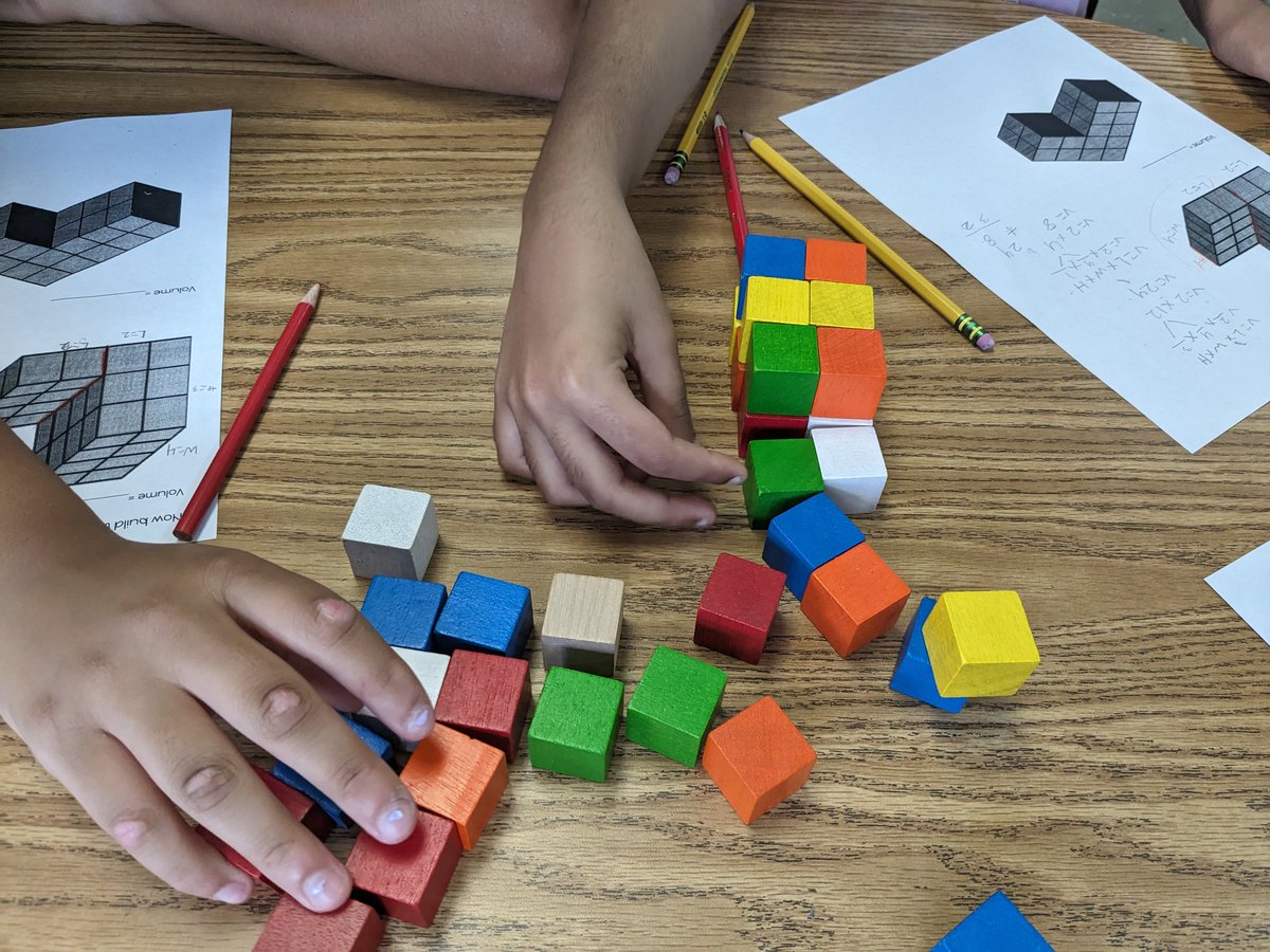 Mrs Camera tweet media