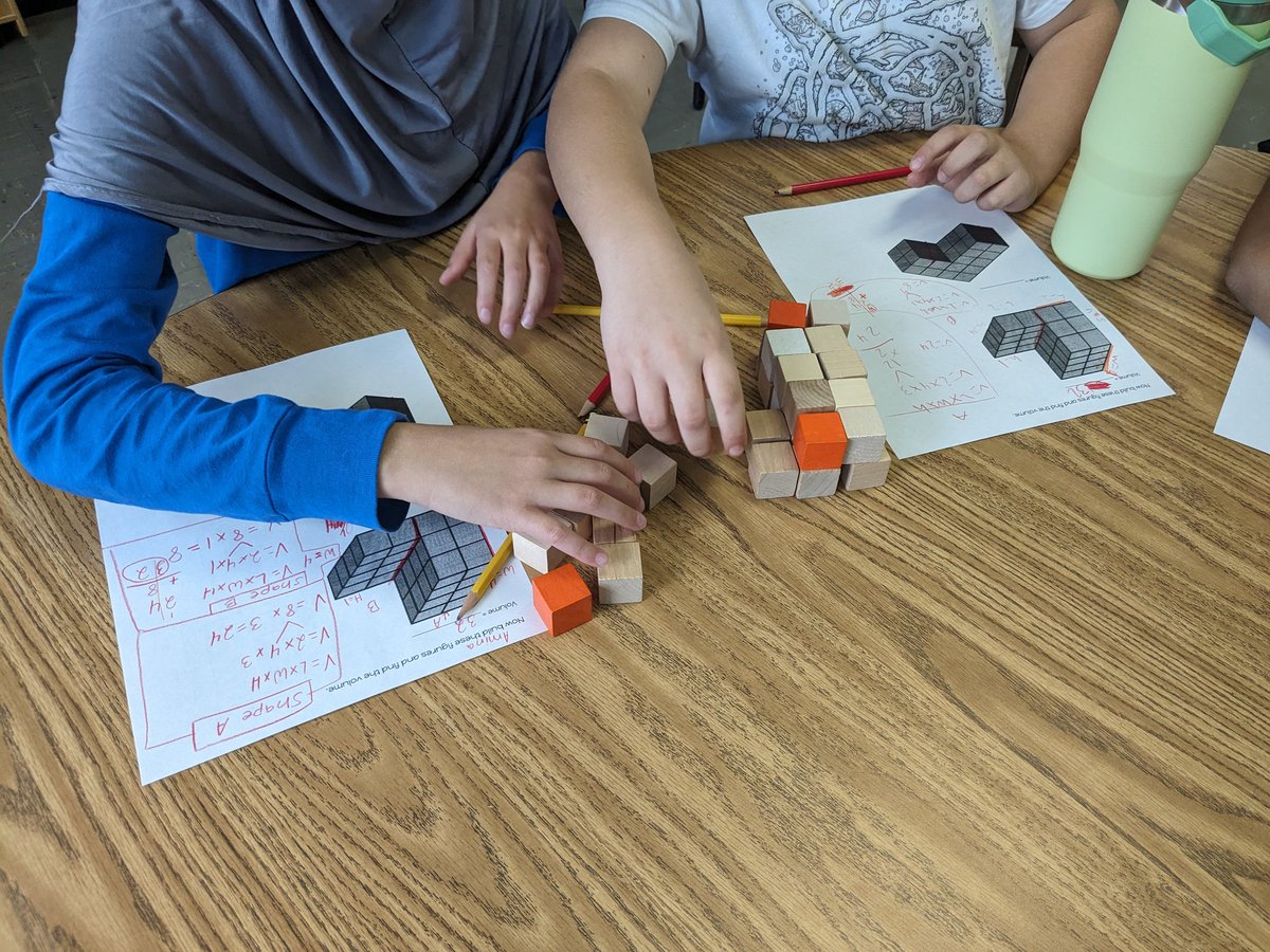 Mrs Camera tweet media