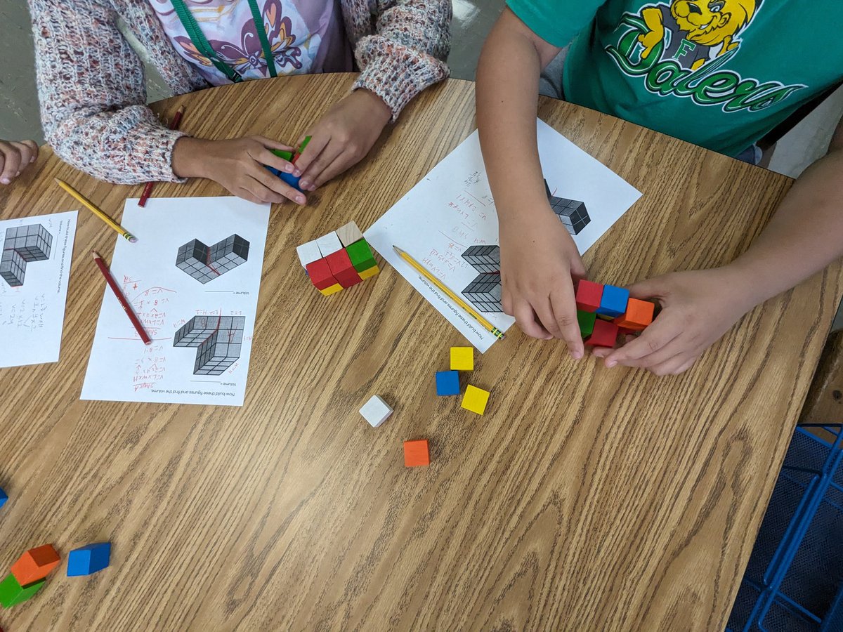 Mrs Camera tweet media