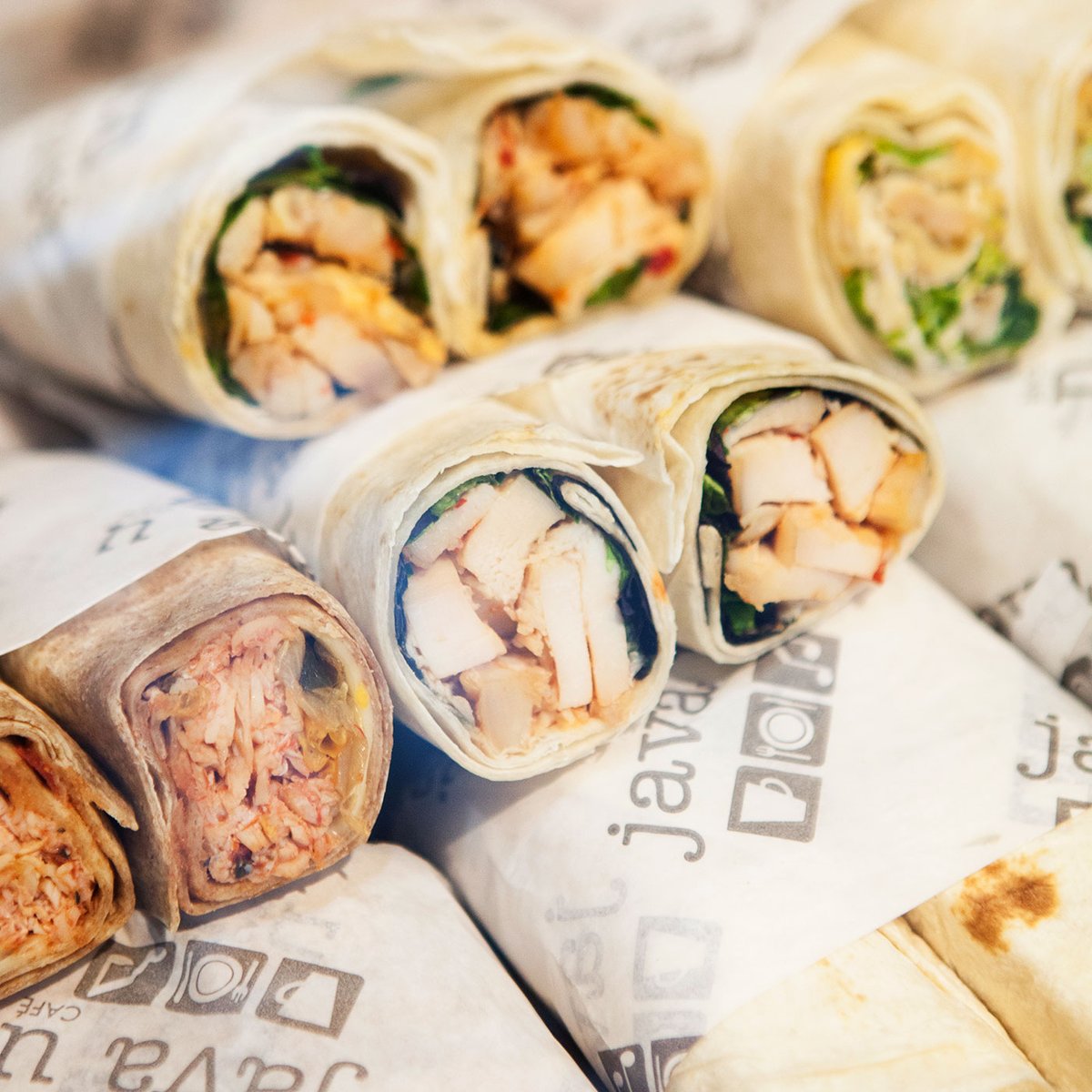 JavaUOfficial's tweet photo. Remballez et laissez les saveurs se déployer! Essayez notre sélection de wraps 😋🌯
Wrap it up and let the flavours unfold! Try our selection of wraps 😋🌯
#javau #fairtradeorganic #montreal #coffee #cafe #mtlcafe #fresh #food #foodie #wrap #vegan #vegetarian https://t.co/JBZgouw9Gi