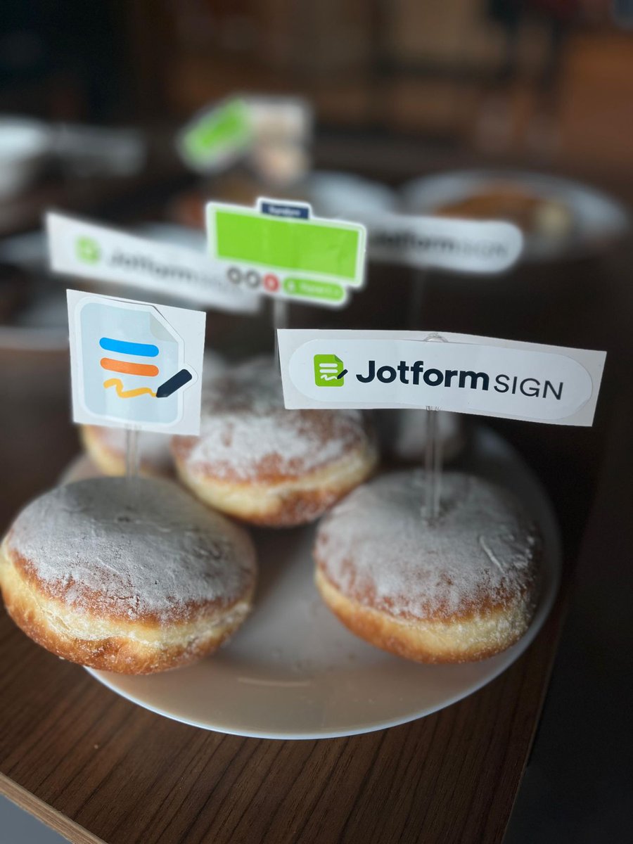 JotformTurkiye's tweet photo. 🥳🥳 Jotform Sign'ın yıldönümü!
İmza süreçleri, her kuruluş için en çok zaman alan süreçlerden birisi. Jotform Sign bu süreçleri otomatikleştirerek imza toplamayı, imzalı belgeleri çevrimiçi olarak saklamayı kolaylaştırıyor!
#Jotform #Powerfulforms #esign #Jotformsign https://t.co/RETgx2aoHp