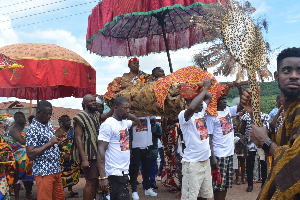 uesdgh's tweet photo. UESD four-member delegation at the 2023 Odwira of the chiefs and people of Aseseeso in the Eastern Region. It was led by Dr. Emmanuel Angmor of the Department of Applied Economics.
#UESD23
#HOPE23
#UESDOdwira23 https://t.co/imDCiy1VgY