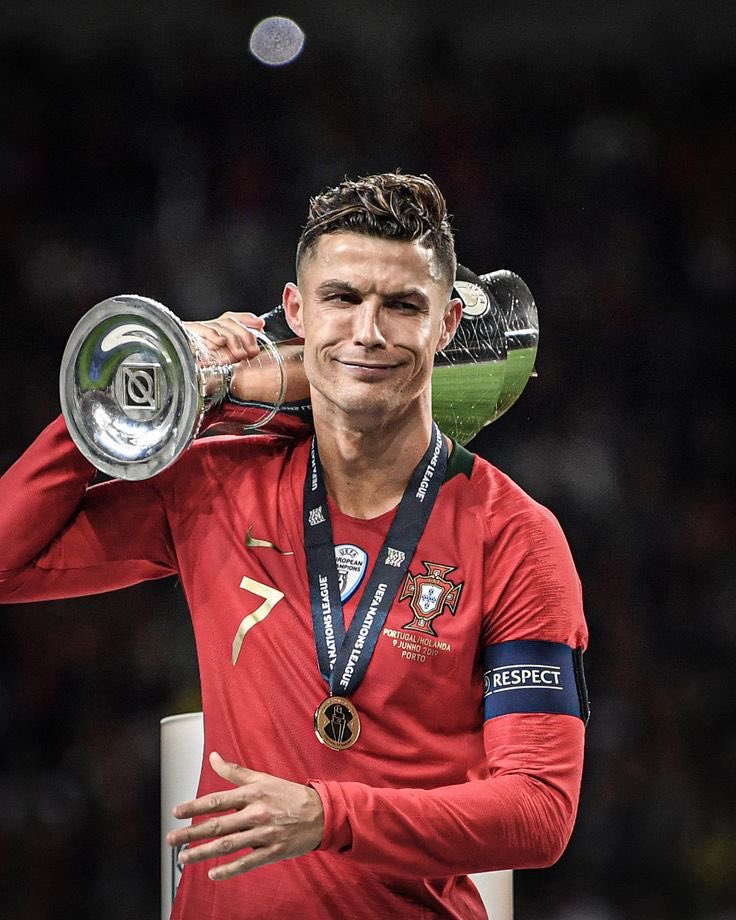 fcb_shaw's tweet image. Alvarez a déjà une meilleure carrière internationale que Ronaldo.