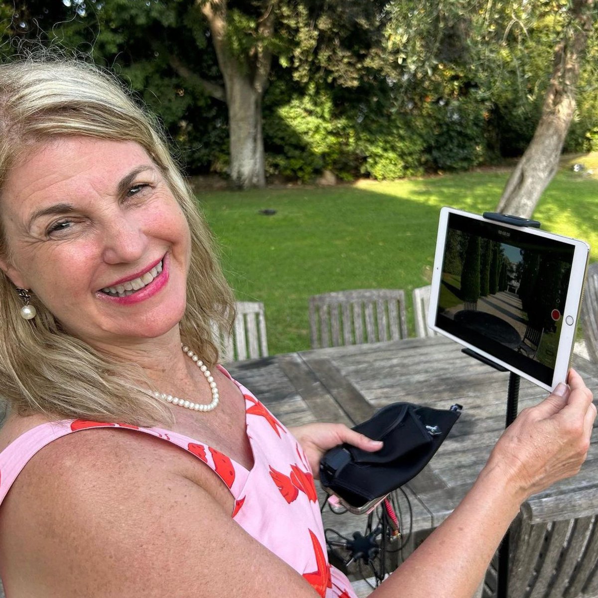 TheKITCHENchat's tweet photo. I hope that you will take some time and make yourself at home. Try cooking some of their recipes. Be inspired by entrepreneurs. Come explore the tastes and cultures of different destinations. Join me on this exciting journey with Kitchen Chat®. https://t.co/lCG70XUWPf