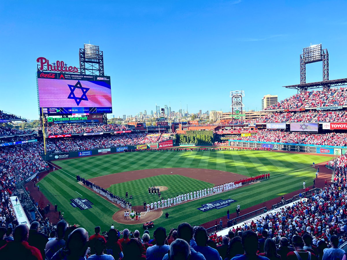 ToddZolecki's tweet photo. A moment of silence for Israel before Game 3 of the NLDS. https://t.co/iezYukEiVd