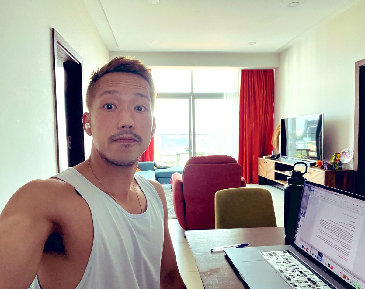 iamtommiii's tweet photo. Writing fashion in Kenya. @CAFPower_ERC
#ERCCoG #ChinaAfricaFashionPower #EverydayFashion #EthnographicLife #SecondStop #Nairobi #Kenya #EastAfrica #Oct2023 https://t.co/xvscjh1diT