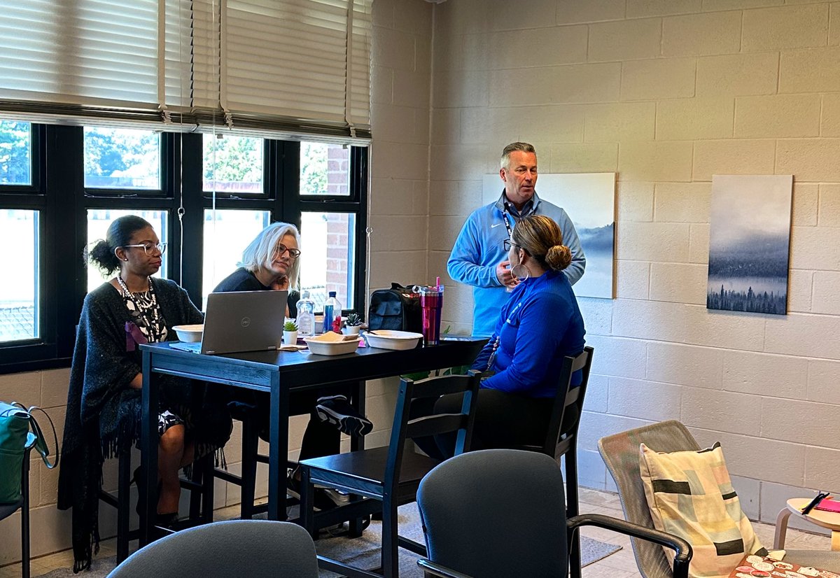 Beth Thomas tweet media