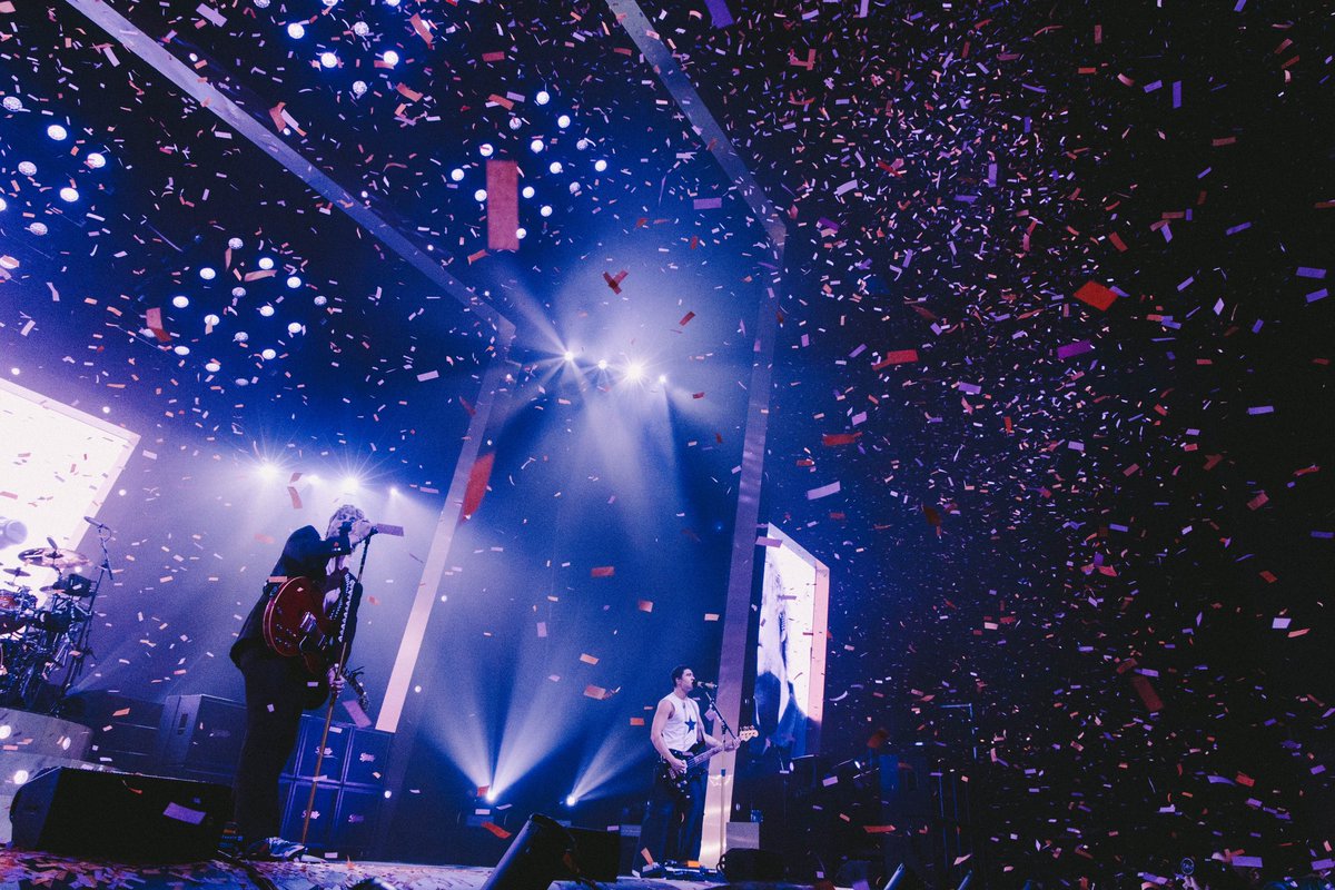 noriglcs's tweet photo. had the beeest time as always taking photos of #The5SOSShowBudapest 🫶 https://t.co/ePk0wtkR1N
