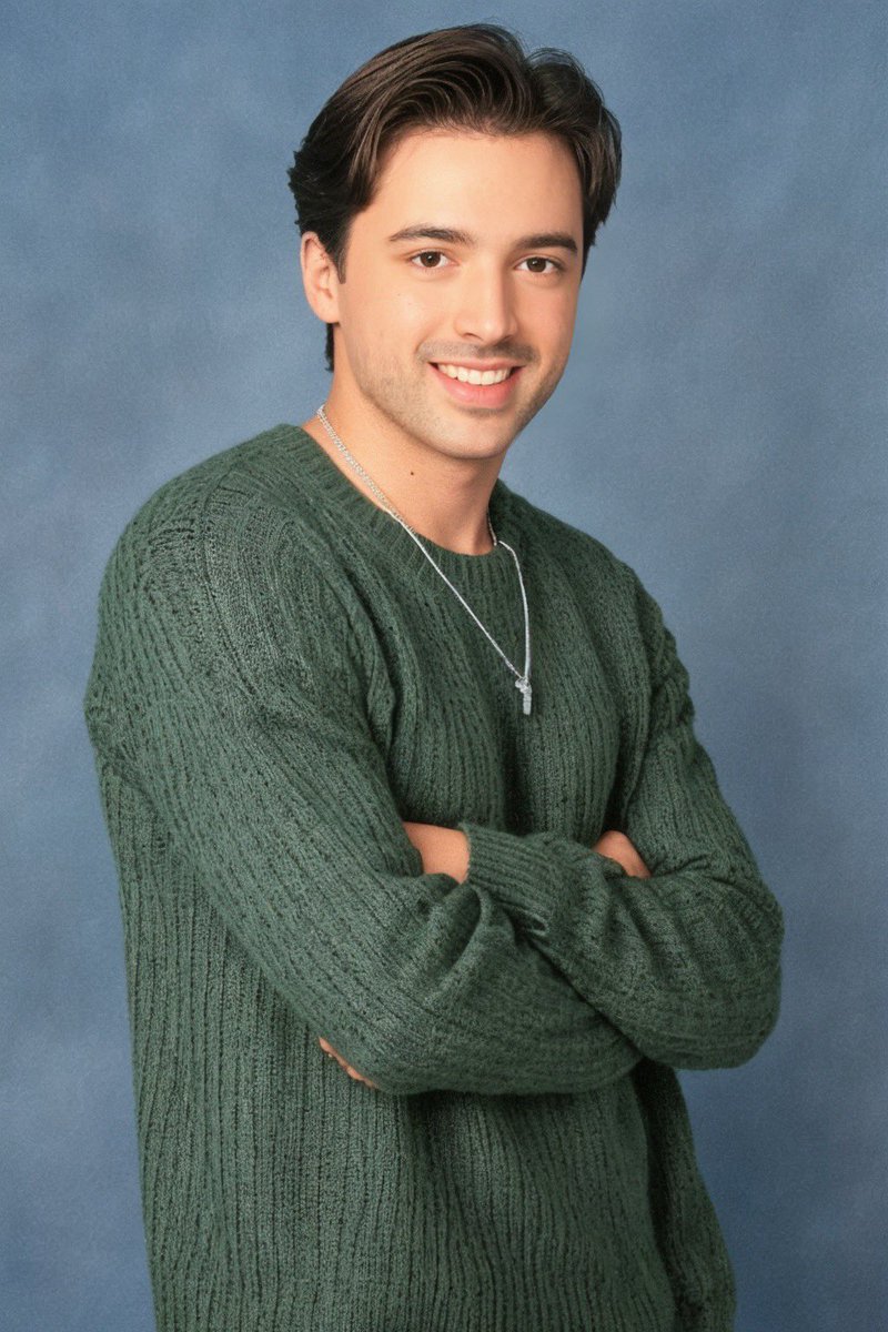 carlosgironl's tweet photo. Asi me veía en los noventas jajajaja! Creen que si me parezco o mas menos? Los leo… 😎📷

#anuario #yearbook #90s #epik #tren #mame #trend #trendelmame #memories #fun #paparazzi #tirandorostro 📸 https://t.co/xl8jrSKJnF