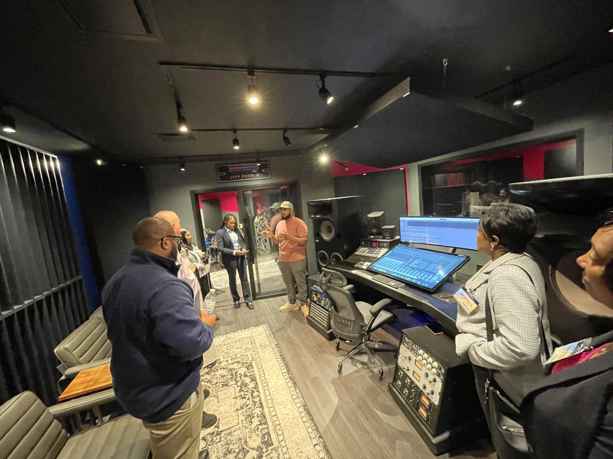 GCSchoolsNC's tweet photo. #BetterTogetherGCS | Visitors from the @CarnegieFdn also had the chance to visit the @NotesforNotes studio at @PGSA_HP! 🎧 https://t.co/tPXj0KGjDa