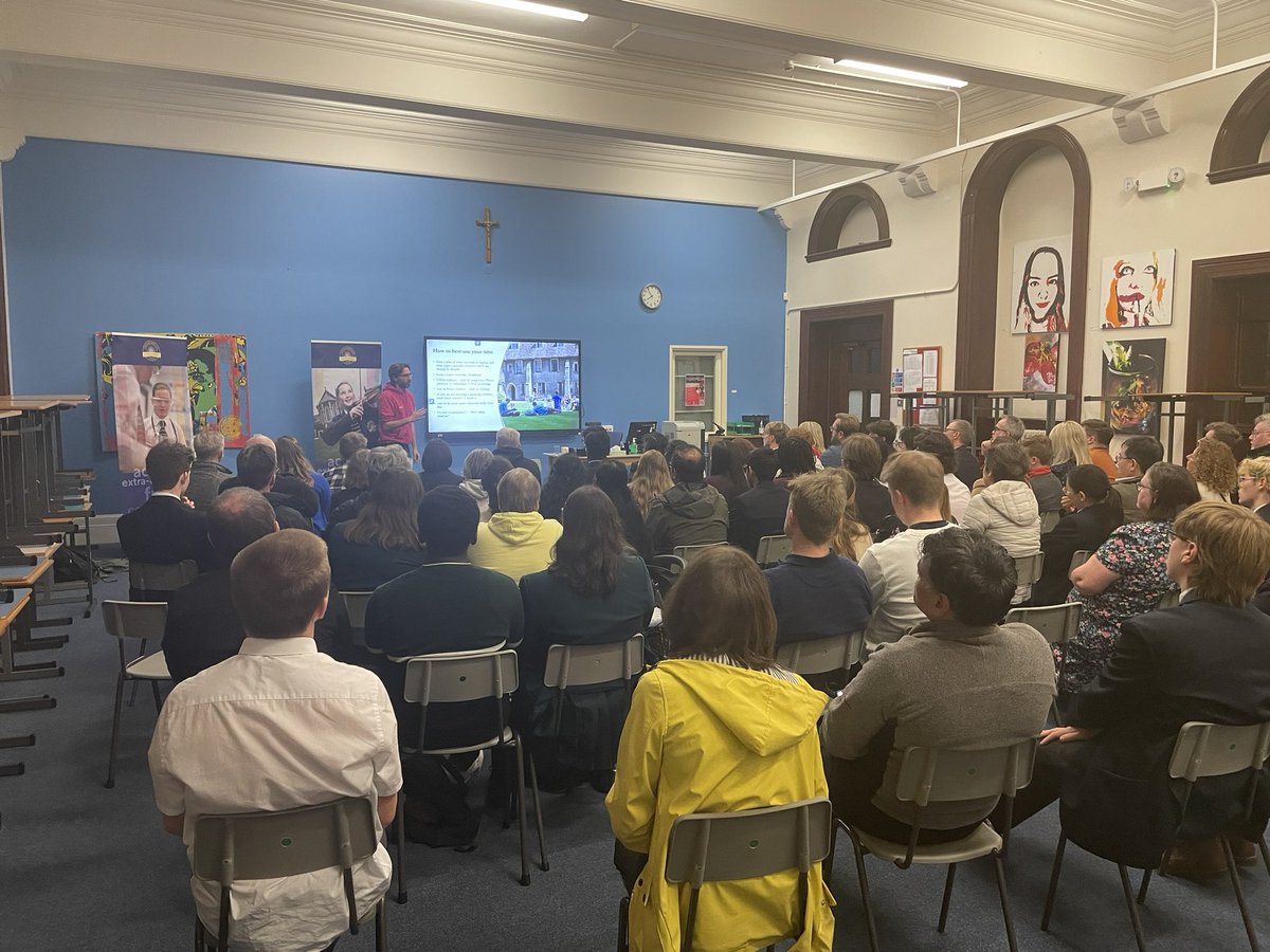 Lumen Christi College - Careers Department tweet media