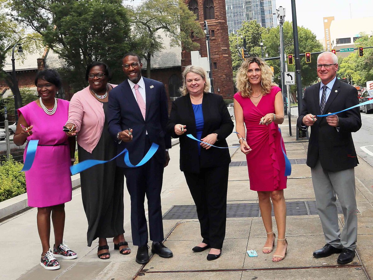 GDOT Celebrates Connected Vehicle Technology Integration!

Check out the full article, video clips and more resources in our #ExtraMileBlog 📷 bit.ly/3txvxkw