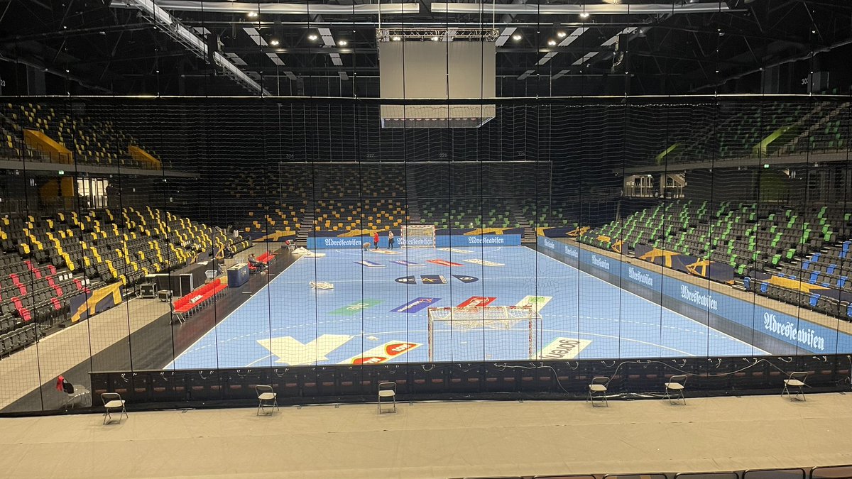 Trondheim Spektrum rigget og pyntet til håndballfest i morgen. Kolstad tar imot SC Pick Szeged. Dette blir en spennende kamp!