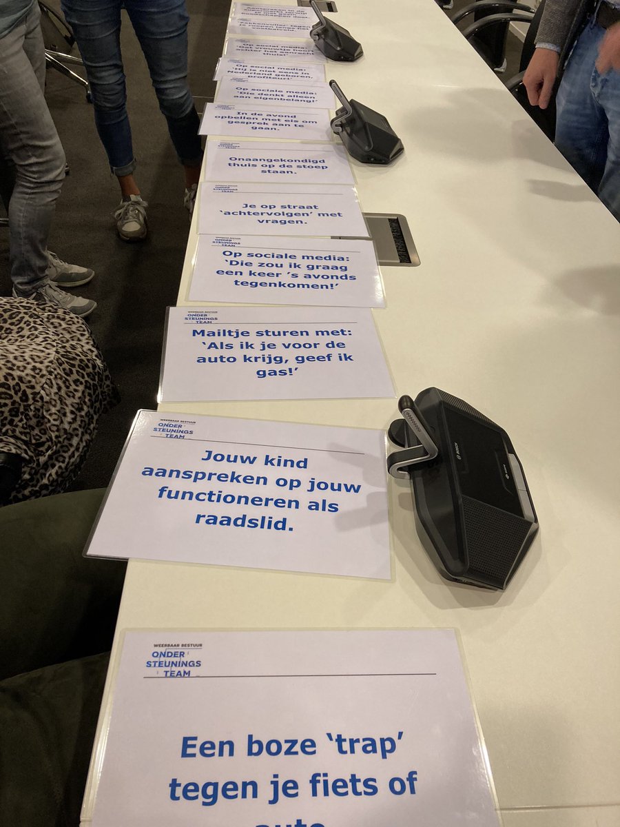 Bestuurders krijgen helaas in toenemende mate te maken met agressie en intimidatie. Vanavond bespraken we met de gemeenteraad hoe er mee om te gaan. Nuttig gesprek onder leiding van het ondersteuningsteam Weerbaar Bestuur.