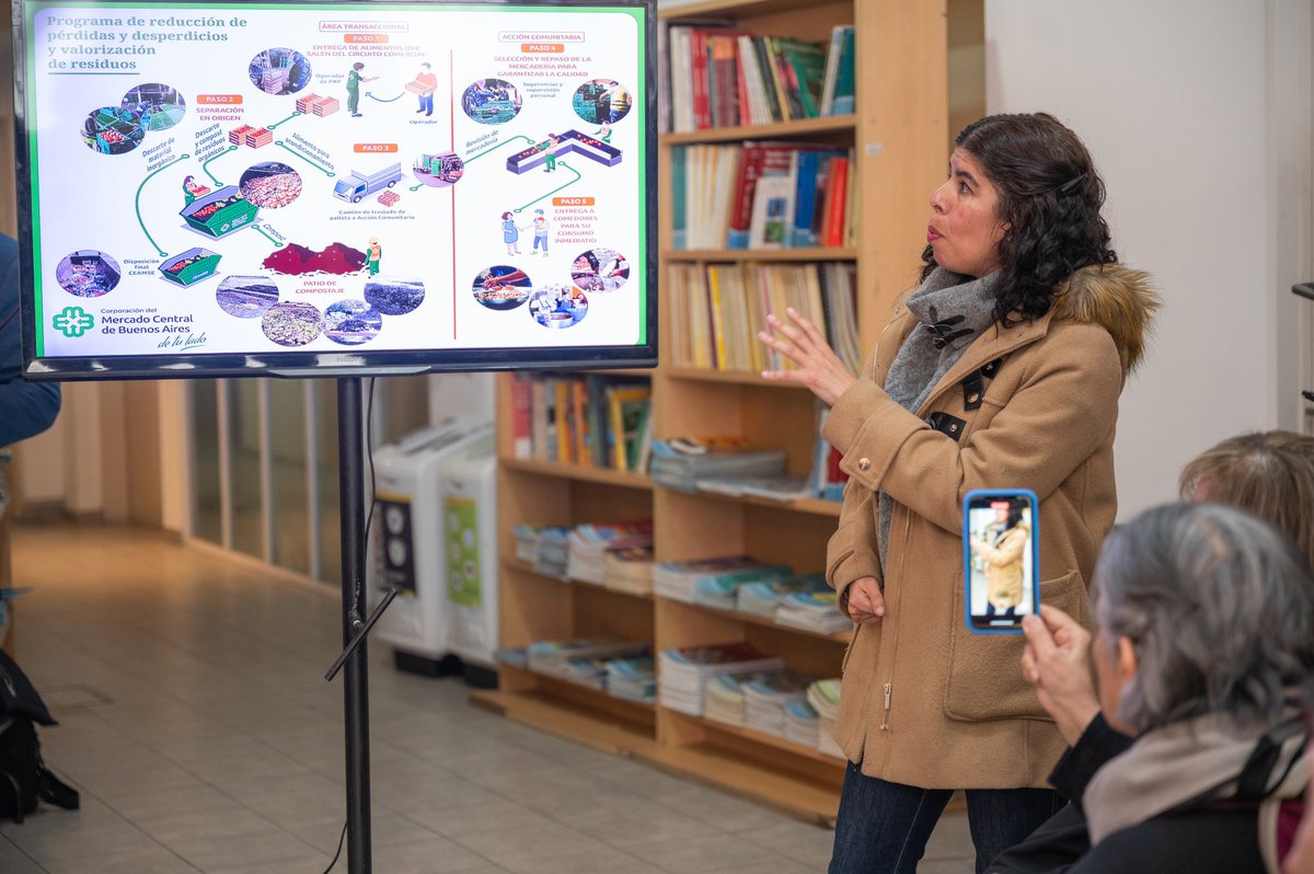 intaargentina's tweet photo. En el marco del Día de la Alimentación, junto a @FAOArgentina, el @cmercadocentral y la Asociación de @PeriodAgroalim nos encontramos para hablar del #mijo, en la búsqueda de producir alimentos con menor consumo de agua. https://t.co/RRq10rJpae