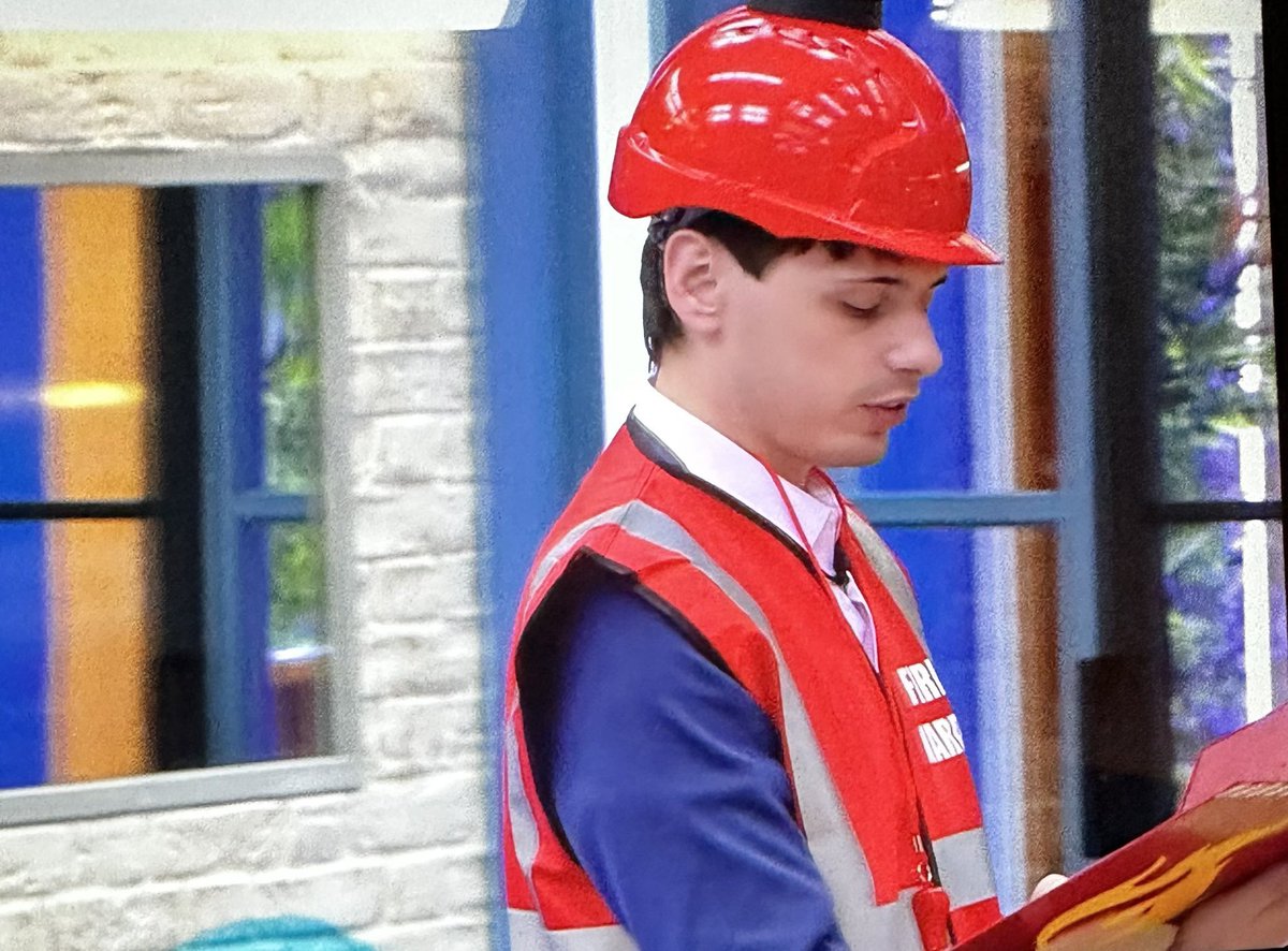 The fire at Luton Airport wouldn’t have happened if he was there  #bbuk #BigBrotherUK