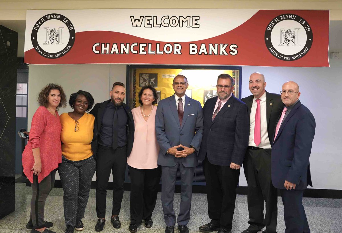 NYCSchools's tweet photo. During last month’s rain storm, PS 312 had to evacuate to MS 78.

Students were welcomed with open arms—provided with dry clothes, food, and overall dismissal support.

Principal Cusumano and his team are real life heroes!

(PS, thanks to their culinary class for the treats!) https://t.co/UP26gDaeHk